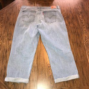 Levi Jean Capris with Rolled Cuff